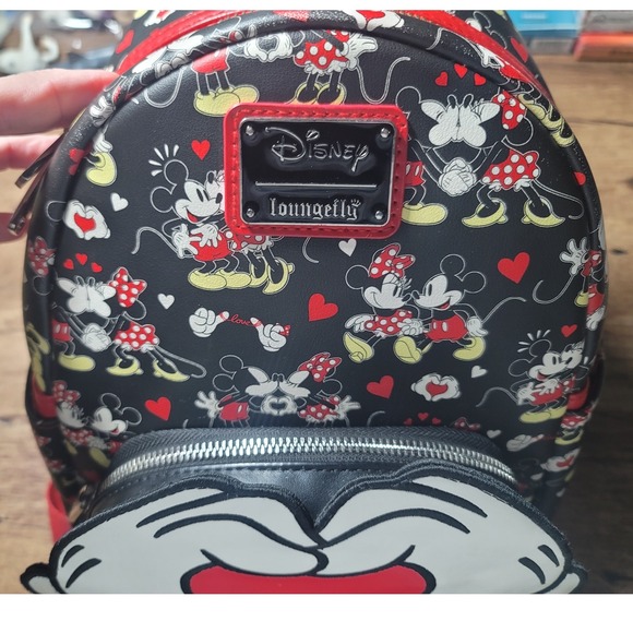 Loungefly Disney Mickey and Minnie Heart‎ Hands backpack main image 16